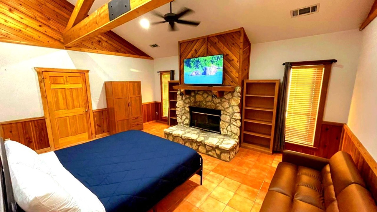 Photo of Bedroom in Elmaton