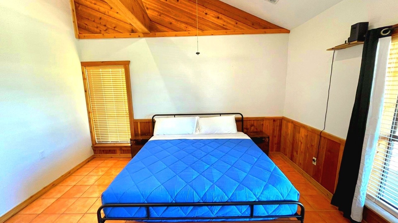 Photo of Bedroom in Elmaton