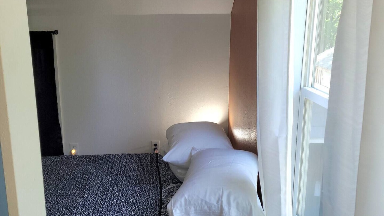 Photo of Bedroom in Arnolds Park