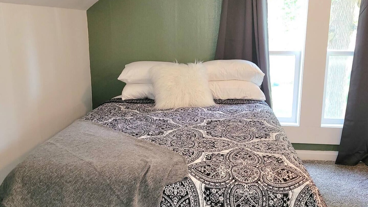 Photo of Bedroom in Arnolds Park