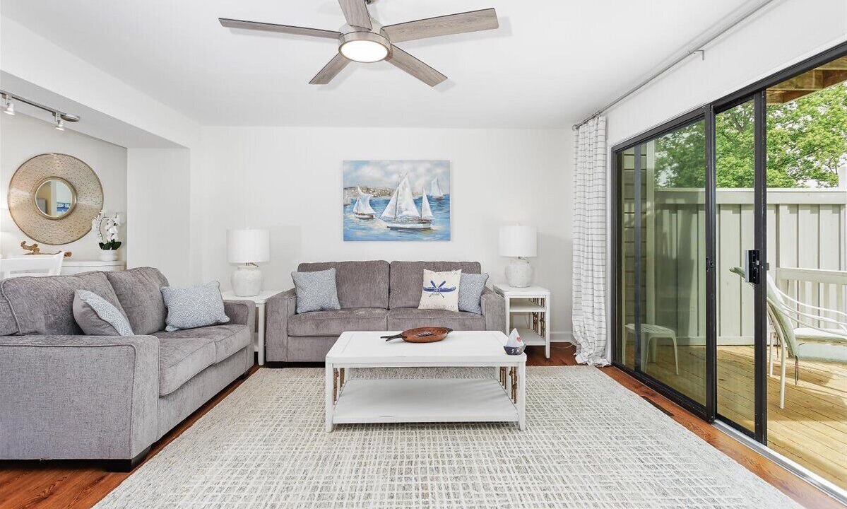 Photo of Livingroom in North Shore