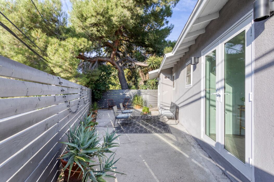 Photo of Patio Balcony in Verdugo Woodlands