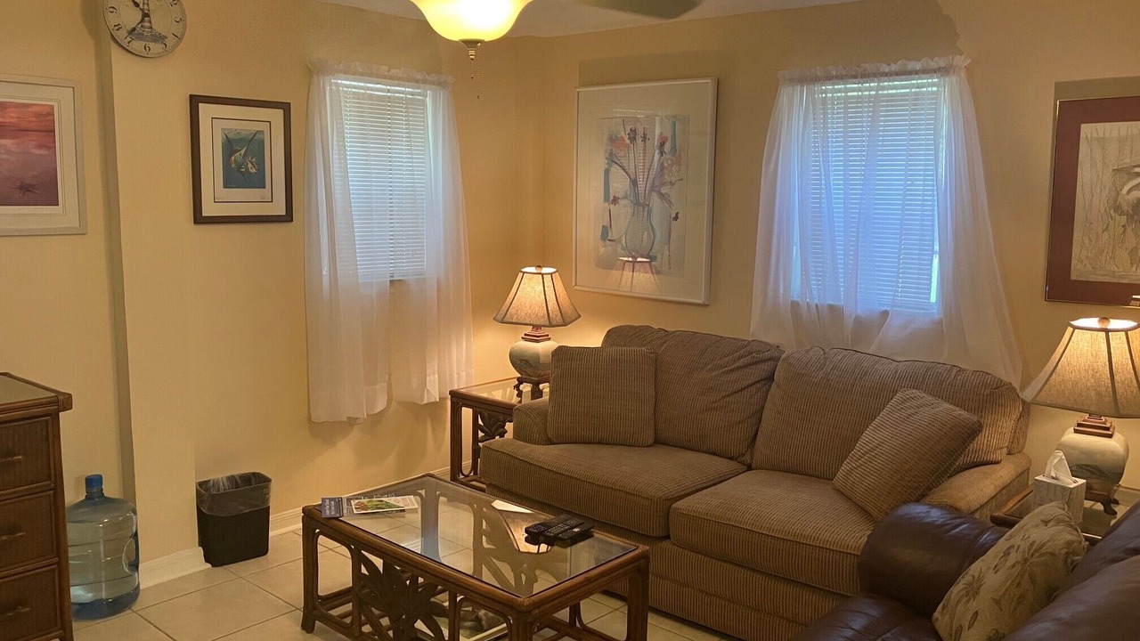 Photo of Livingroom in Bokeelia
