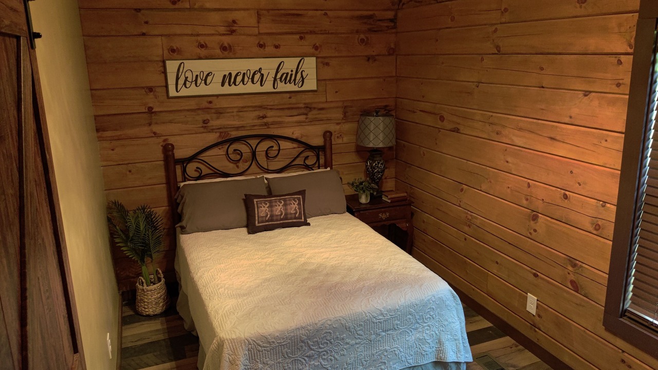 Photo of Bedroom in Jasper