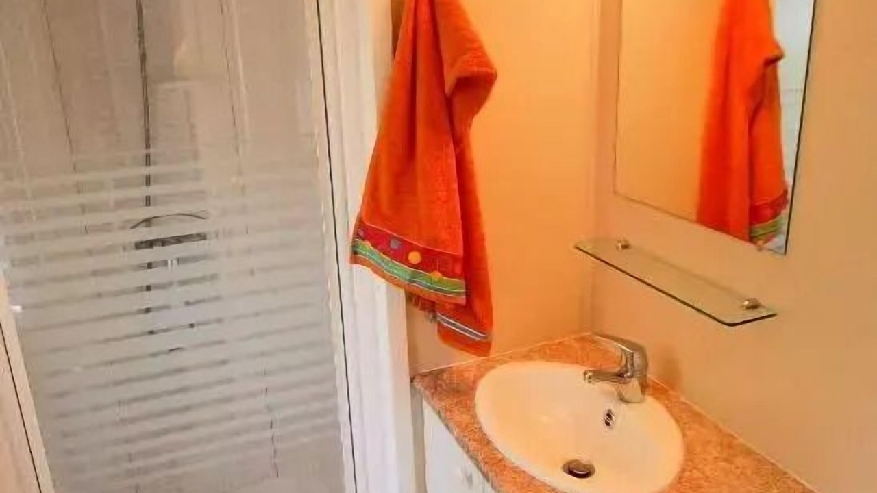 Photo of Bathroom in Meyrueis