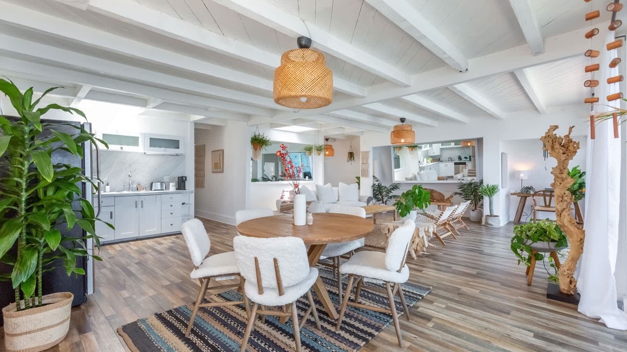 Photo of Bedroom in Eastern Malibu