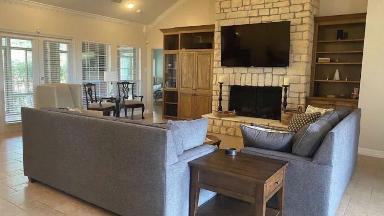 Photo of Livingroom in Cedar Hill