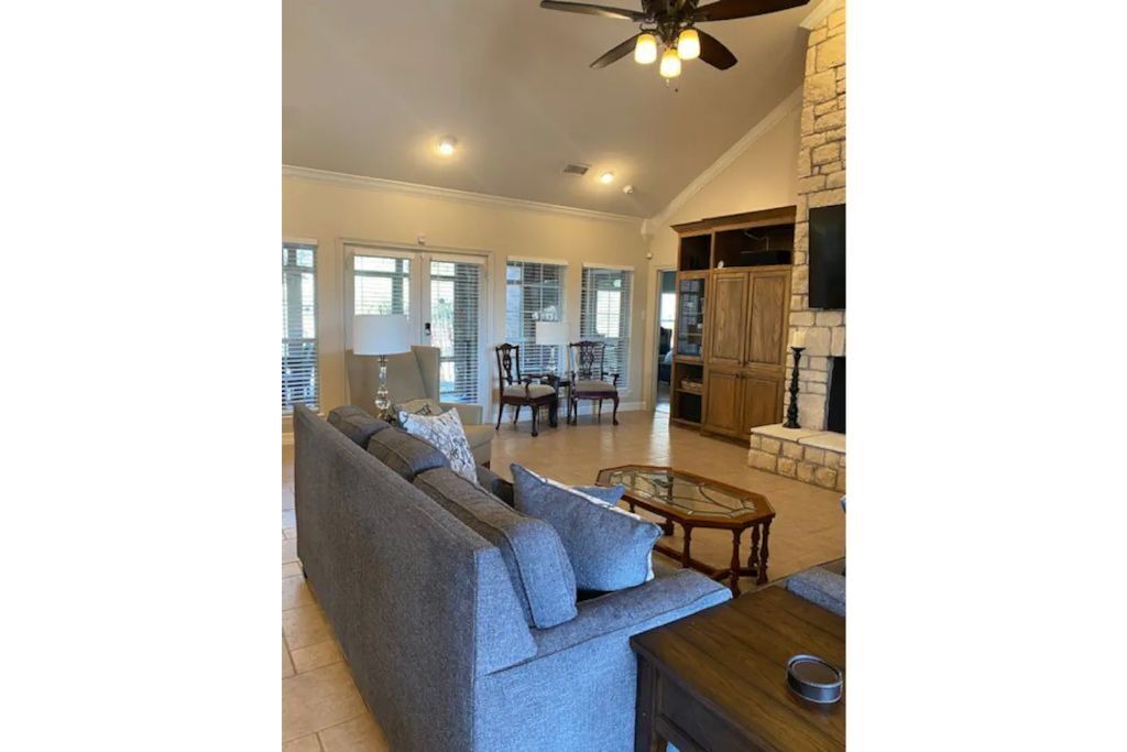 Photo of Livingroom in Cedar Hill