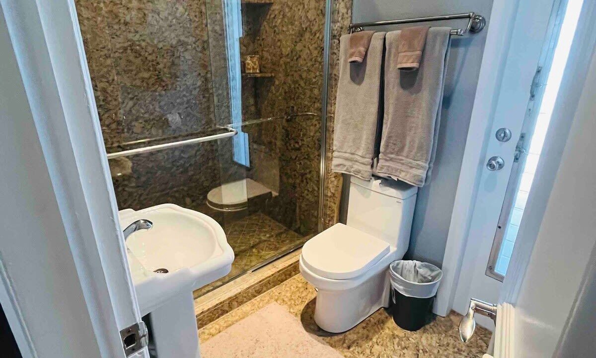 Photo of Bathroom in Coral Heights