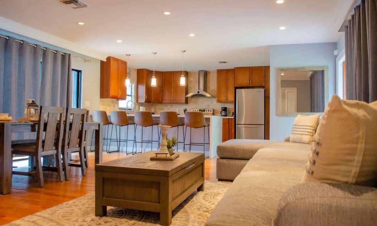 Photo of Livingroom in Coral Heights