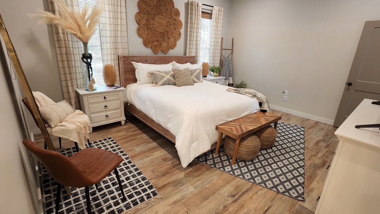 Photo of Bedroom in Sulphur