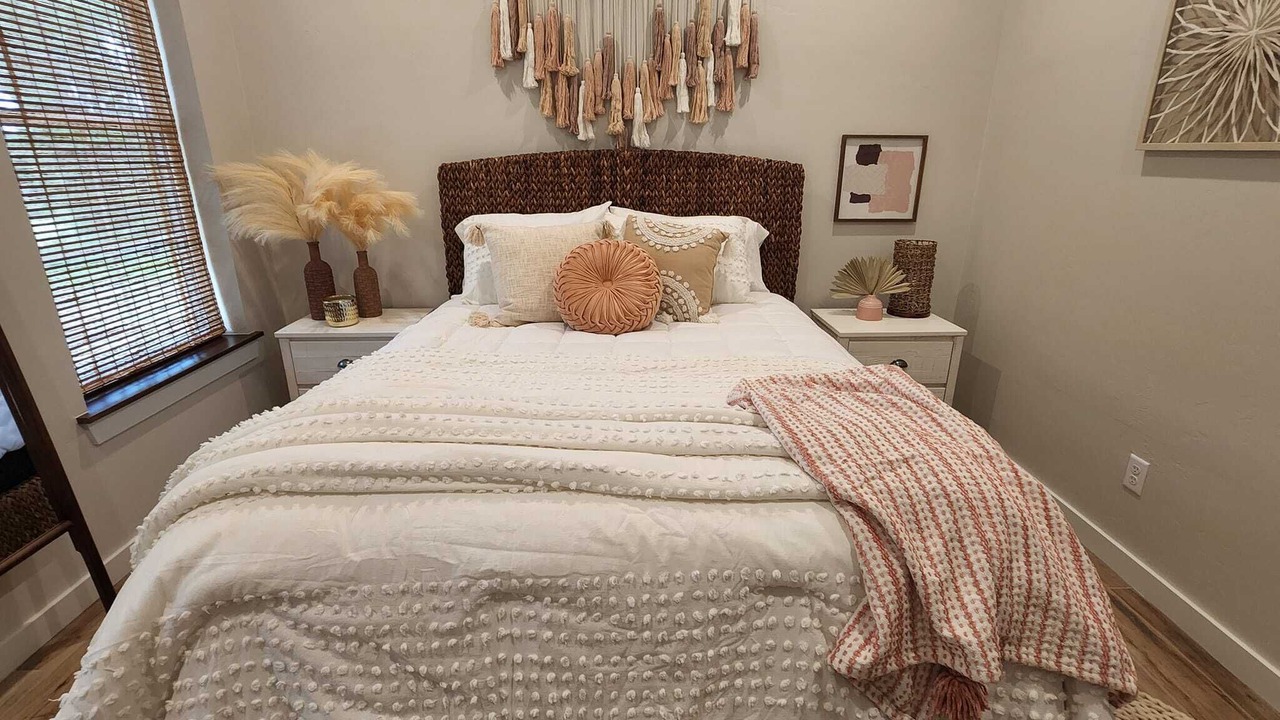 Photo of Bedroom in Sulphur