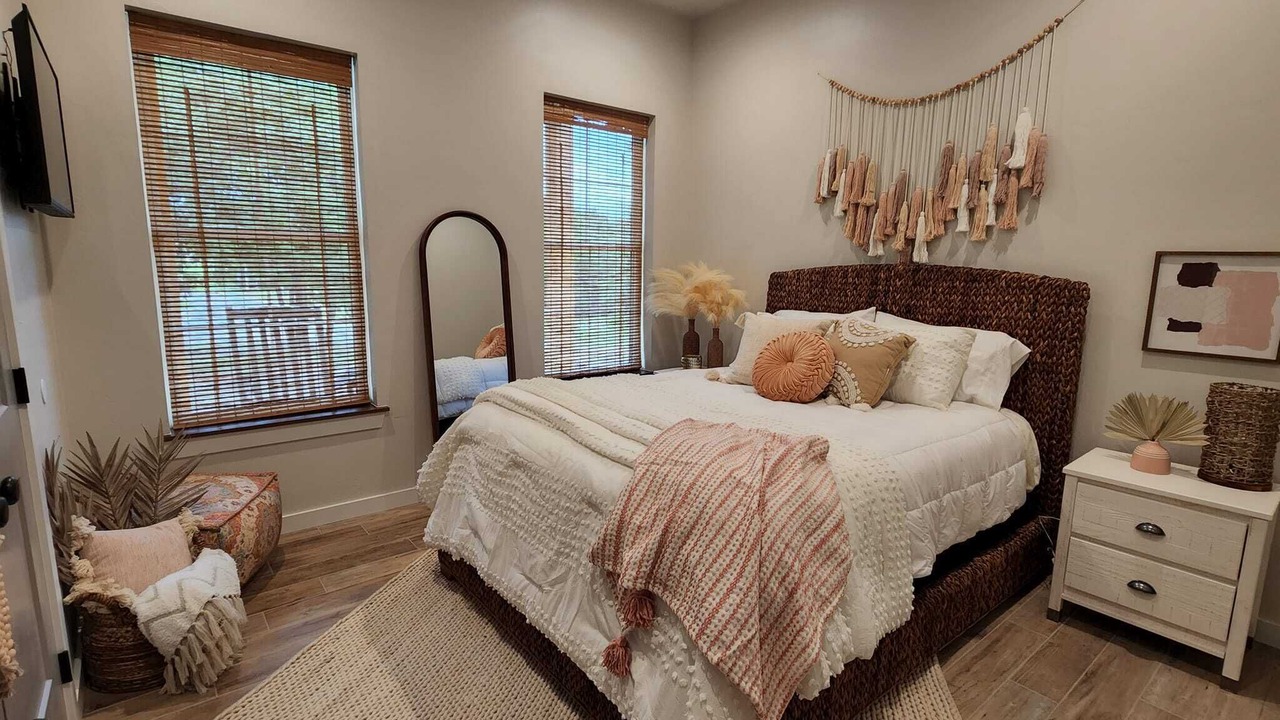 Photo of Bedroom in Sulphur