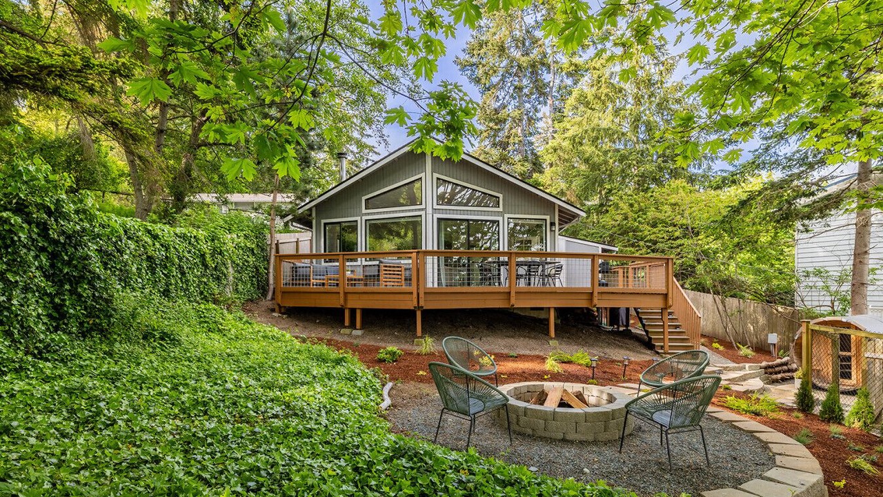 Photo of Others in Clinton