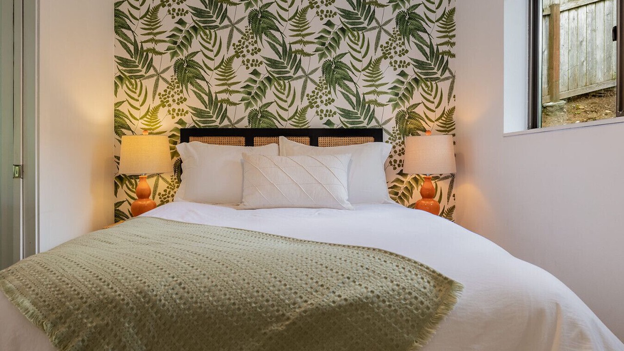 Photo of Others in Clinton