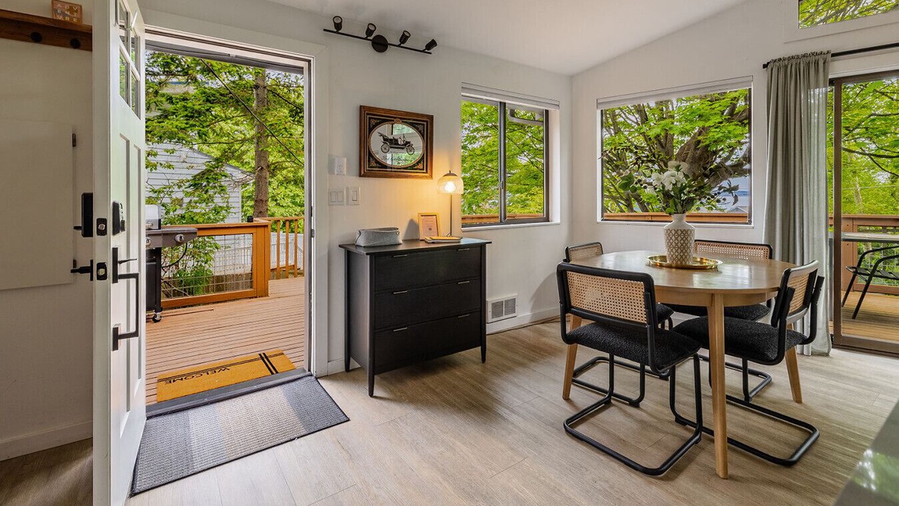 Photo of Others in Clinton