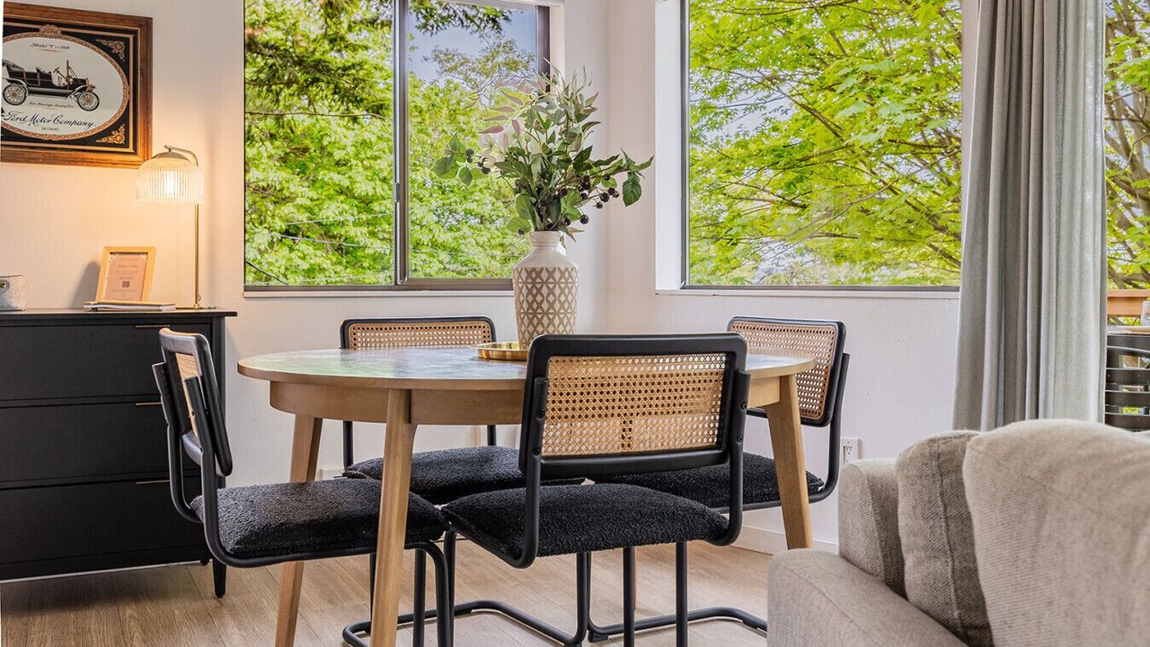 Photo of Others in Clinton