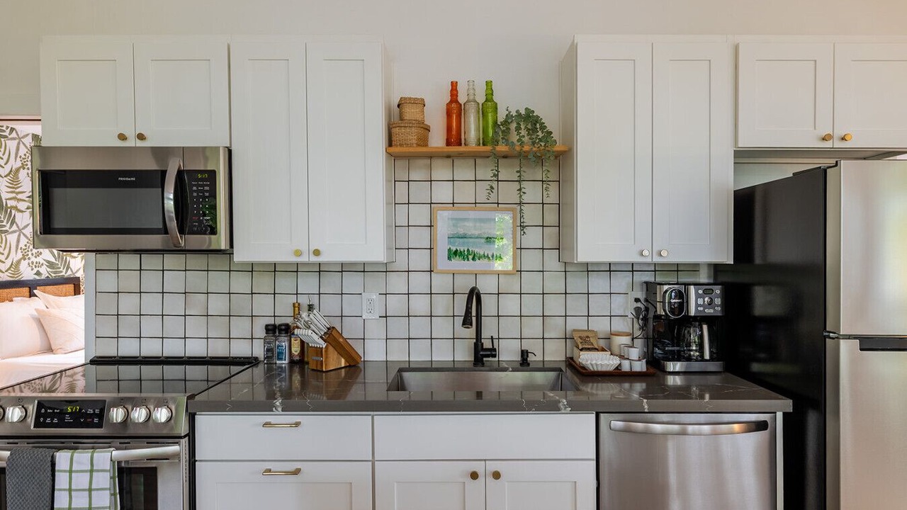 Photo of Others in Clinton