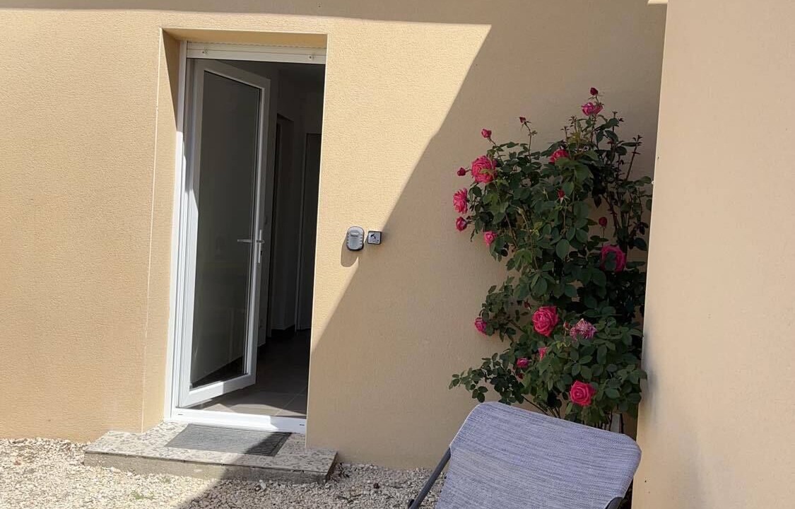 Photo of Patio Balcony in Violes