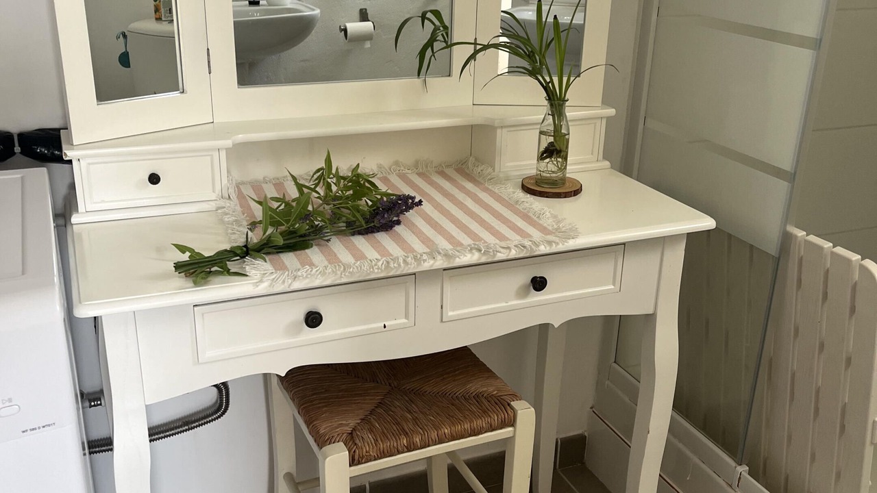 Photo of Bathroom in Violes