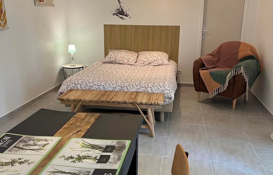 Photo of Bedroom in Violes