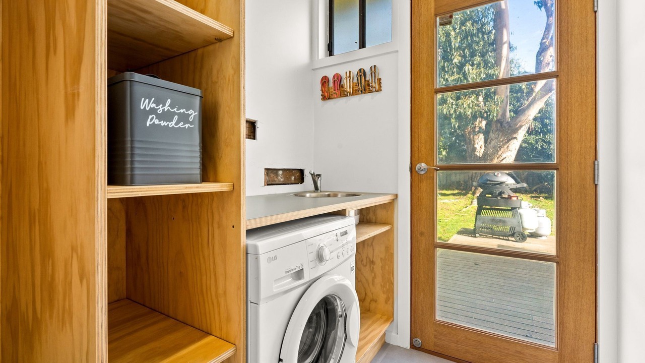 Photo of Others in Sunset Strip