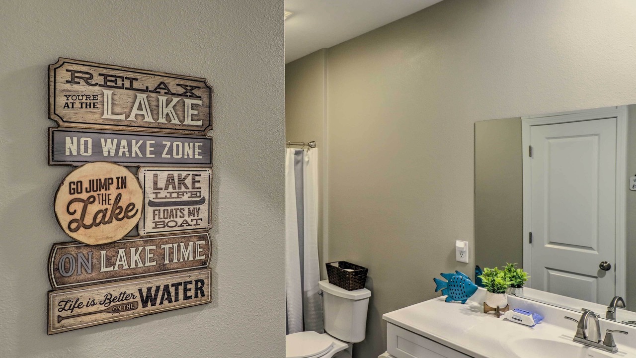 Photo of Bathroom in Bull Shoals