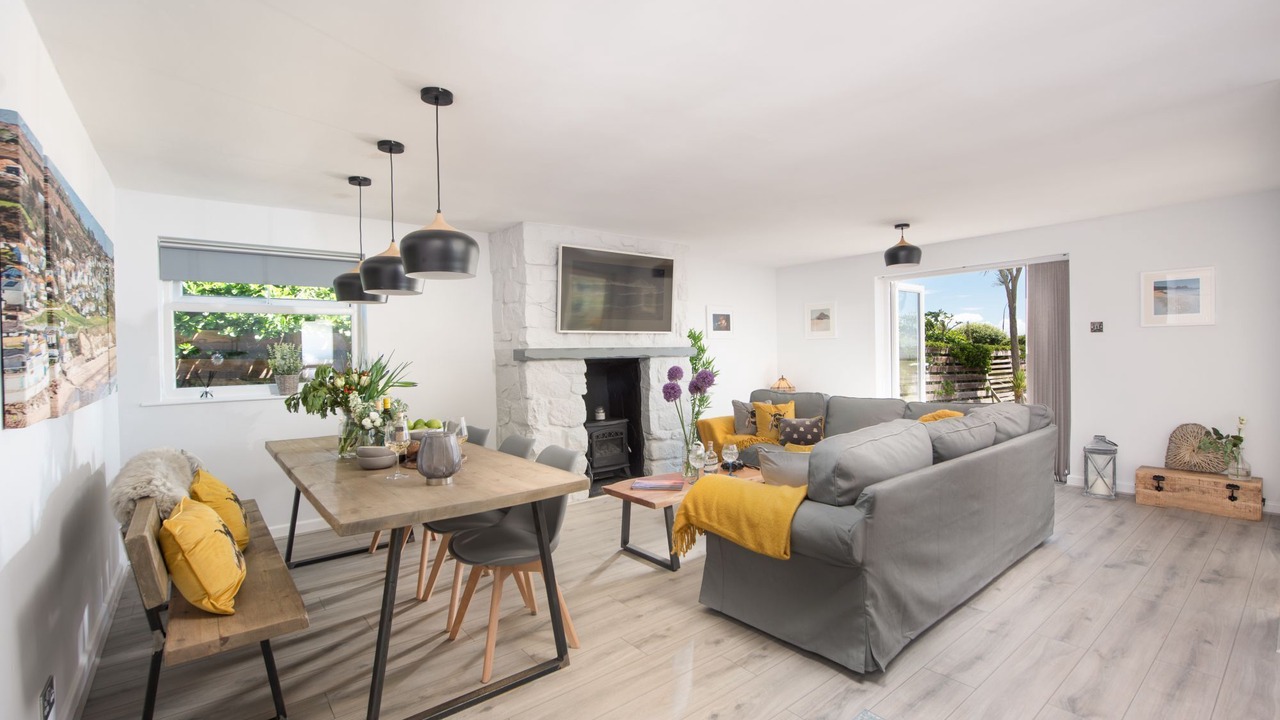 Photo of Livingroom in Praa Sands