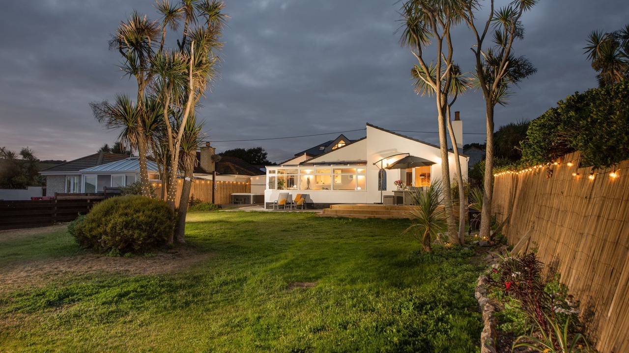 Photo of Outdoor in Praa Sands