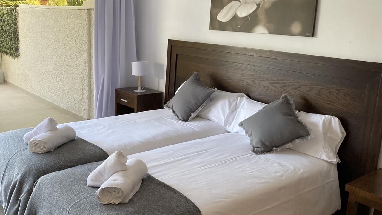 Photo of Bedroom in Golden Mile