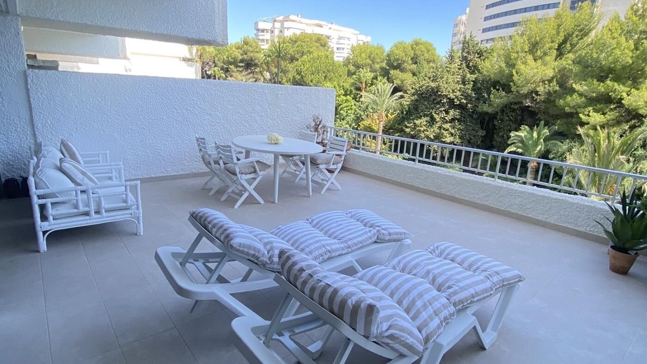 Photo of Patio Balcony in Golden Mile