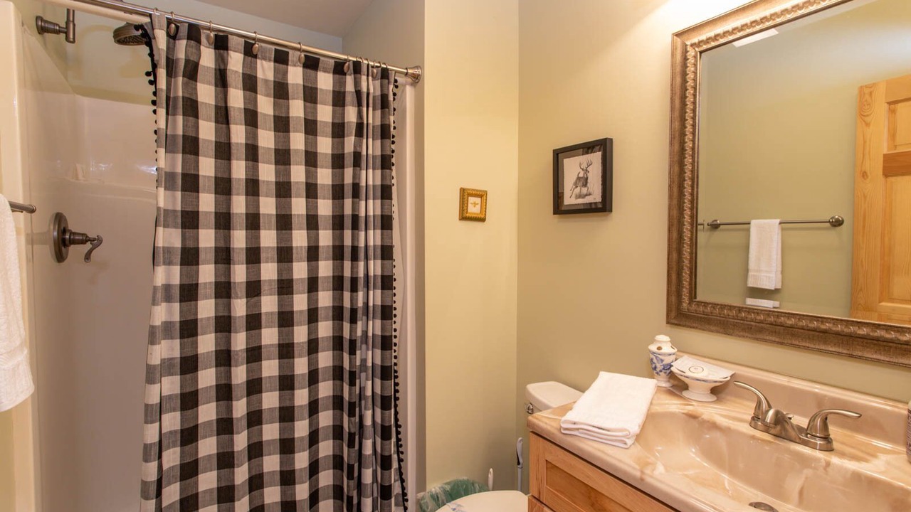 Photo of Bathroom in Apple Ridge