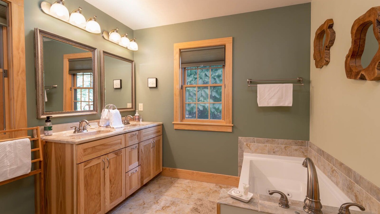 Photo of Bathroom in Apple Ridge