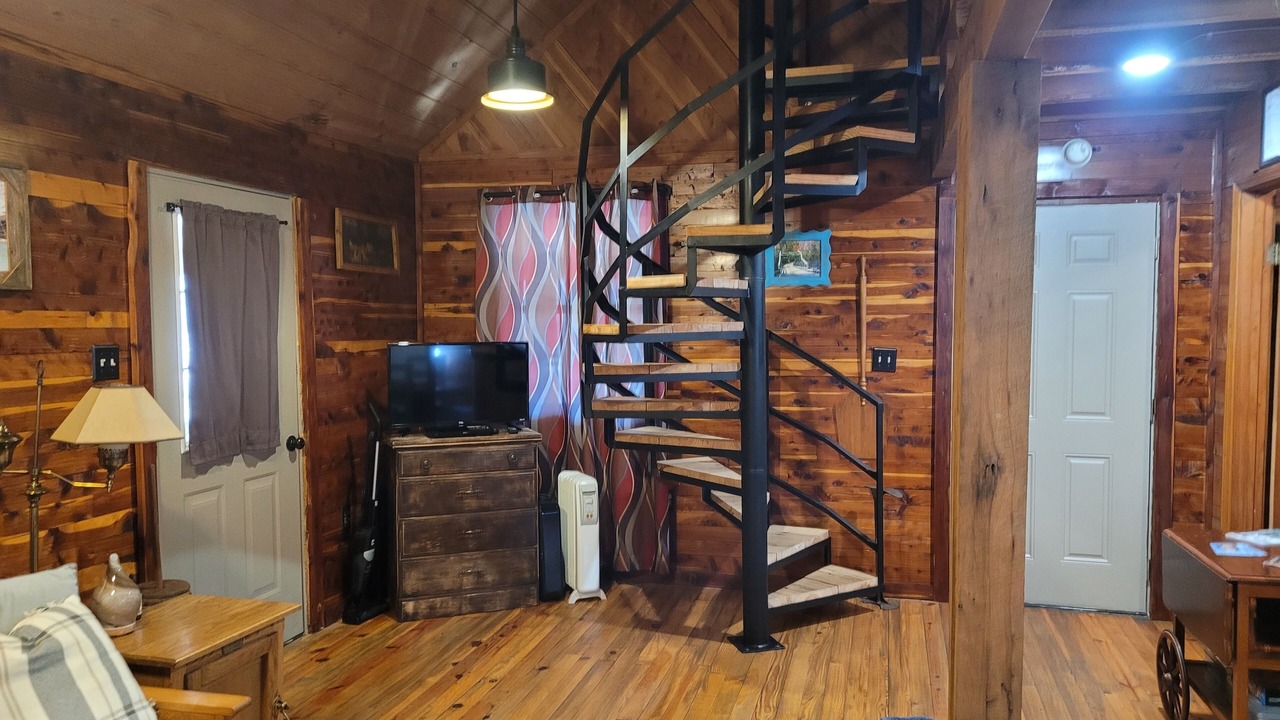 Photo of Livingroom in Jasper