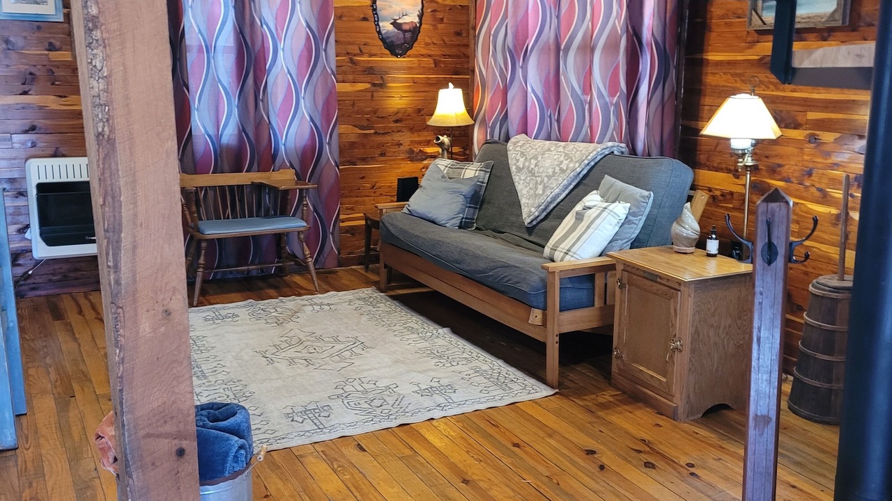 Photo of Livingroom in Jasper
