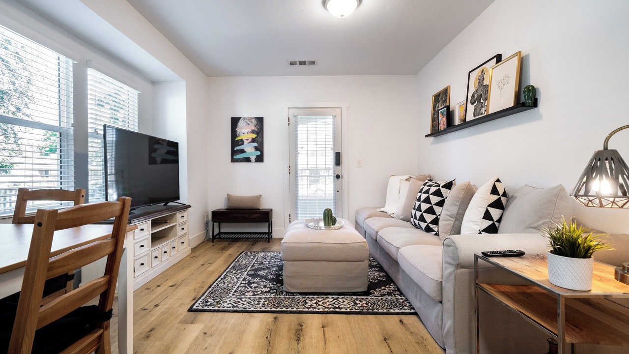 Photo of Bedroom in North Oak Park