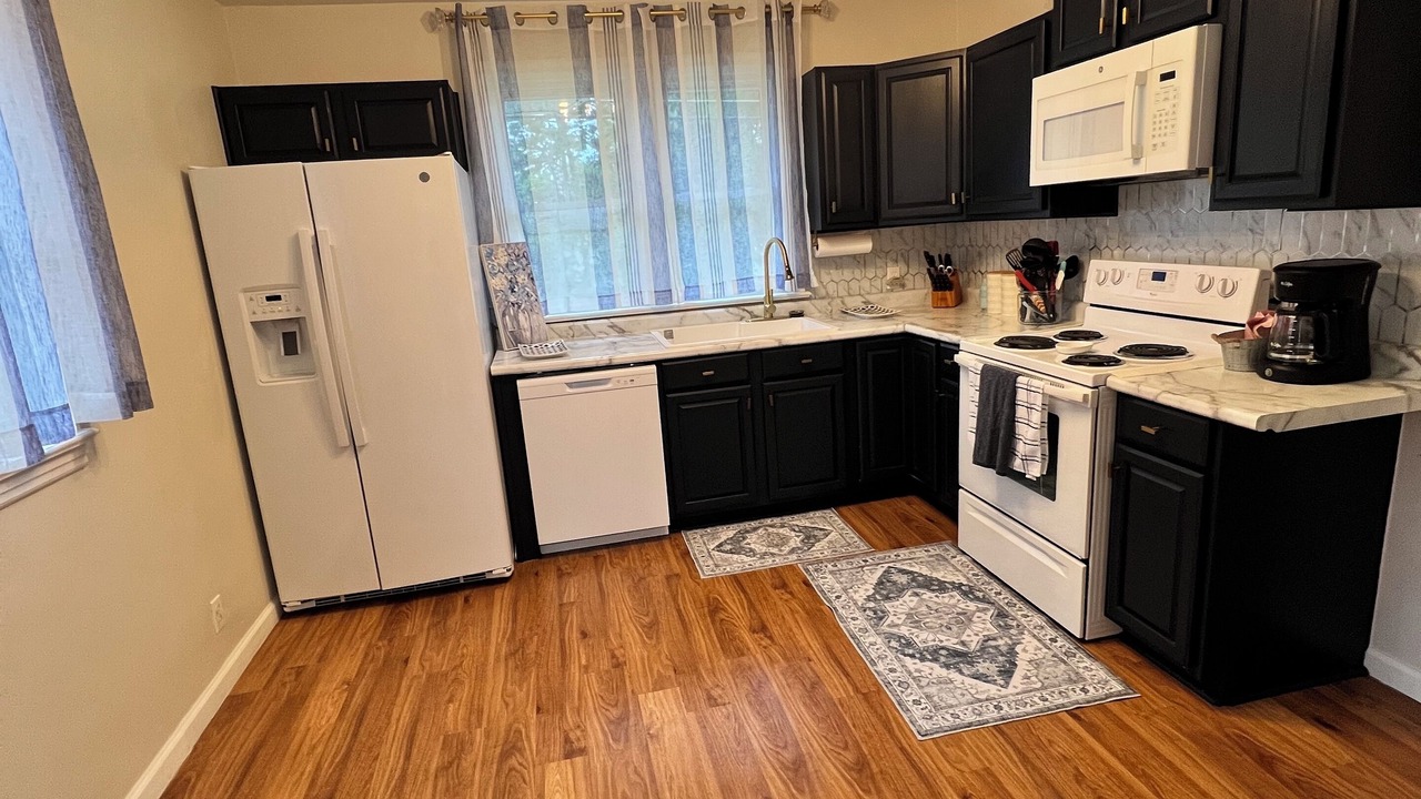 Photo of Kitchen in Eminence