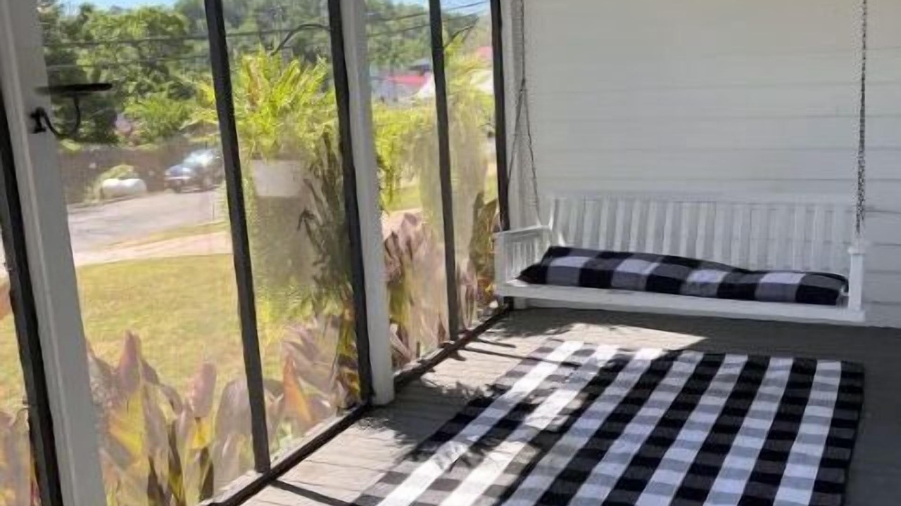 Photo of Bedroom in Eminence