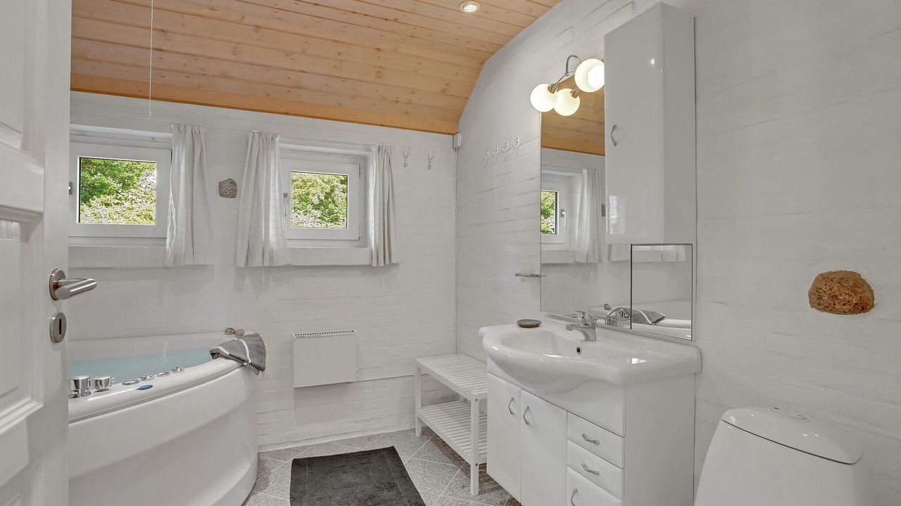 Photo of Bathroom in Skjern