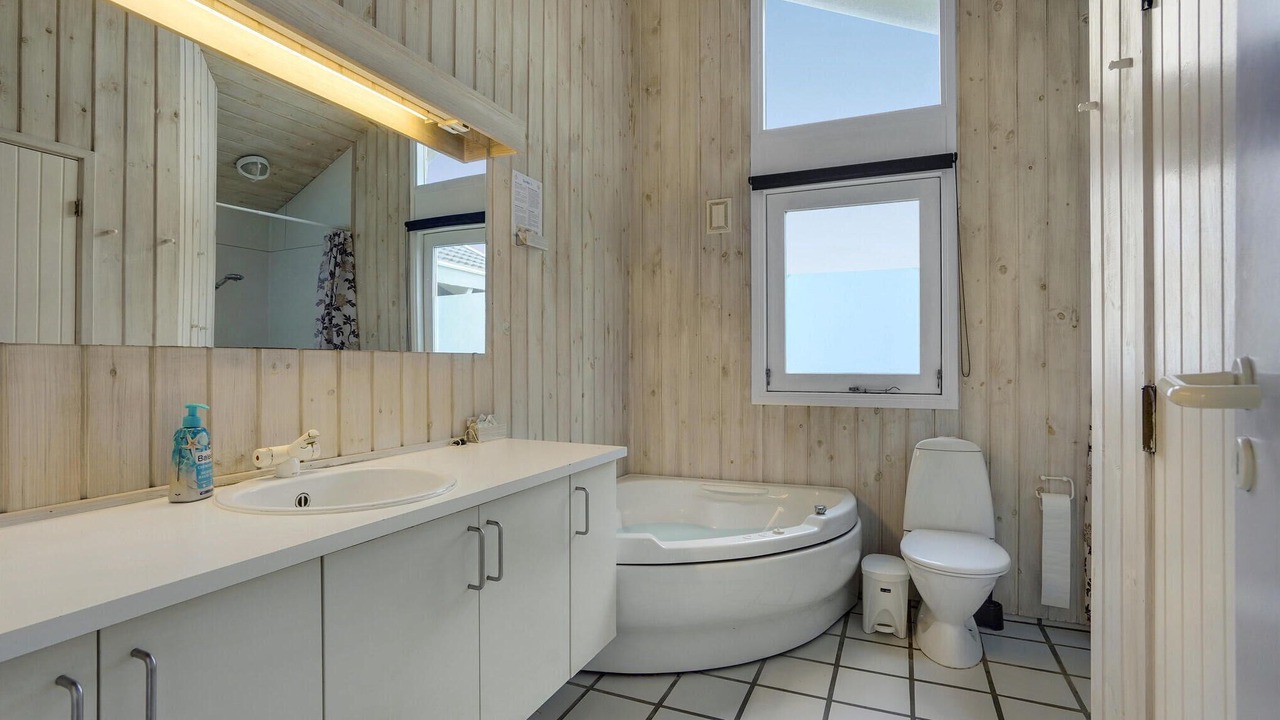 Photo of Bathroom in Hirtshals