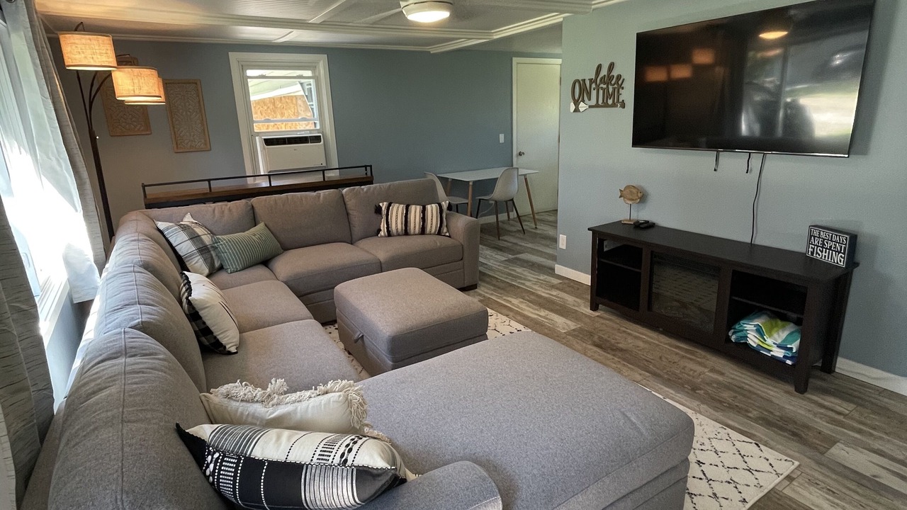 Photo of Livingroom in Coldwater