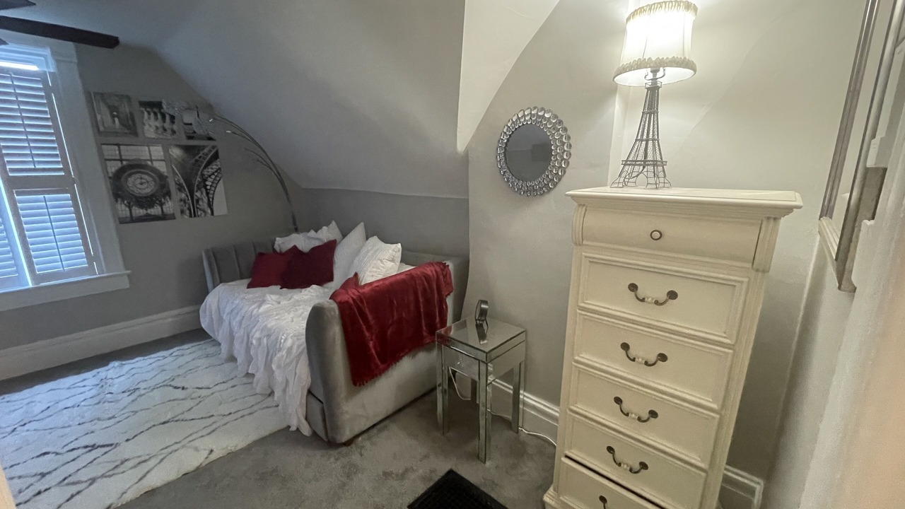 Photo of Bedroom in Belleville