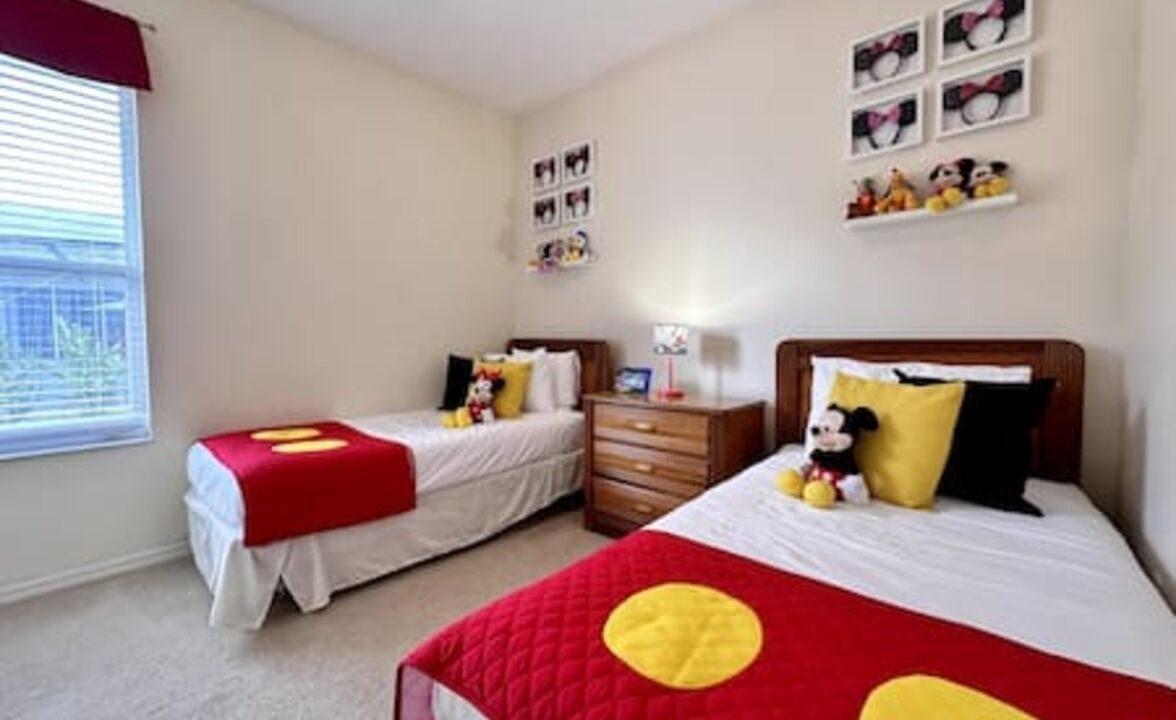 Photo of Bedroom in Sunset Lakes