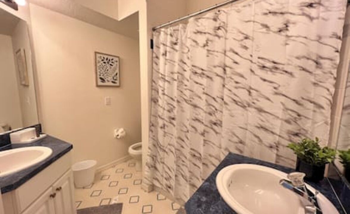 Photo of Bathroom in Sunset Lakes