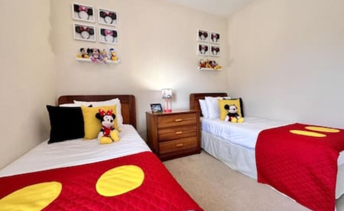 Photo of Bedroom in Sunset Lakes