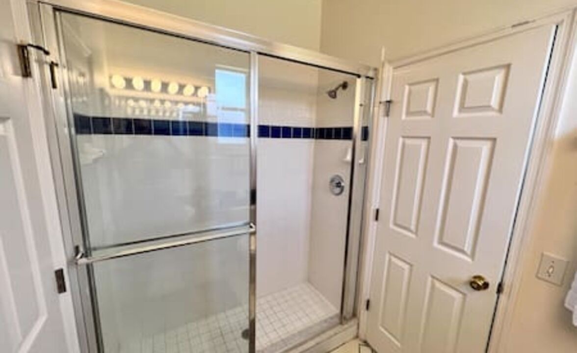 Photo of Bathroom in Sunset Lakes