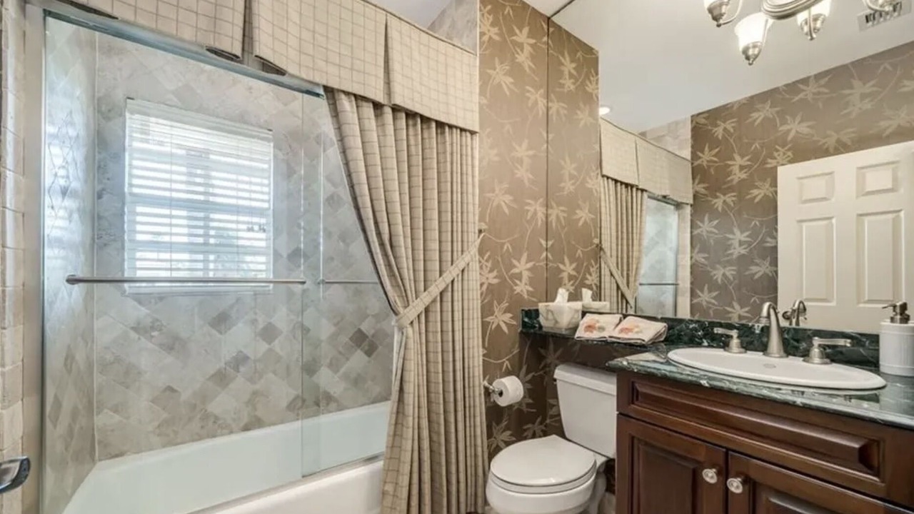 Photo of Bathroom in Birch Park Finger Streets