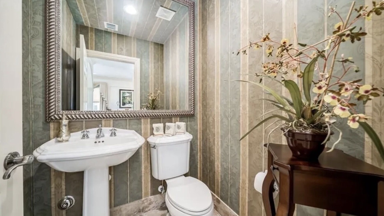 Photo of Bathroom in Birch Park Finger Streets