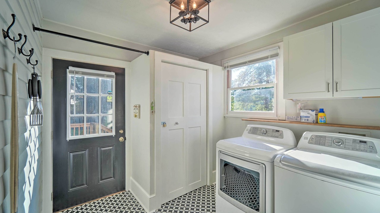 Photo of Bedroom in Jefferson City
