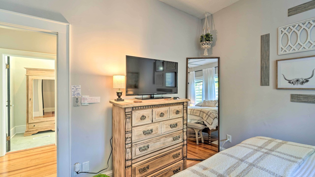 Photo of Bedroom in Jefferson City
